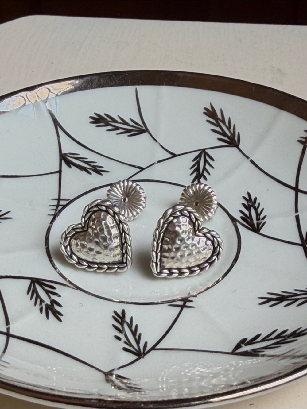 John Hardy Hammered Heart Rope-Edge Stud Earrings - Silver (925)